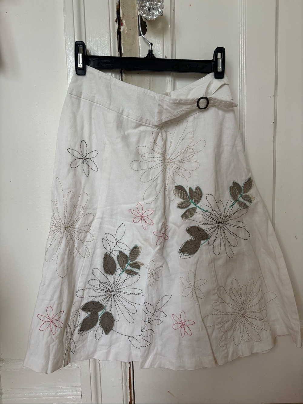 Tribal White A-Line Skirt with Floral Embroidery and Leaf Appliqués